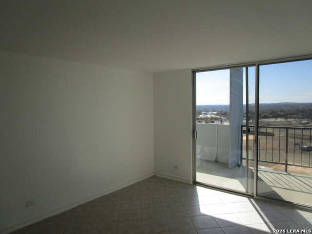 Image 15 of 34 For 7039 San Pedro Ave  1110