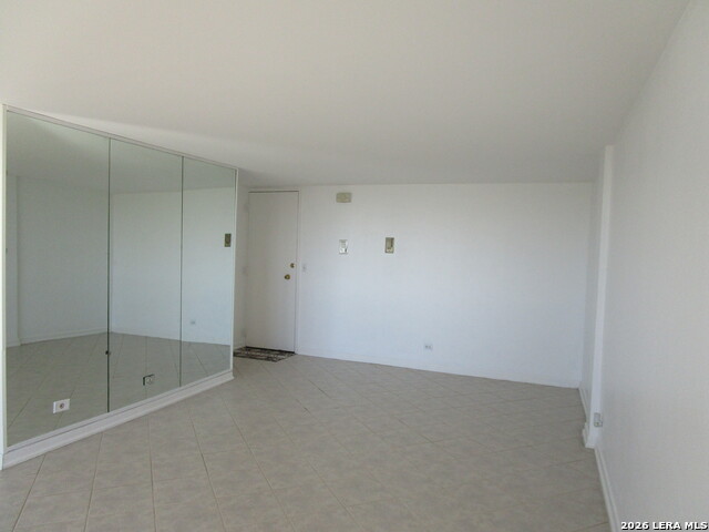 Image 4 of 34 For 7039 San Pedro Ave  1110