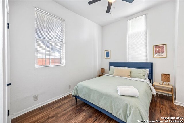 Image 11 of 46 For 302 Lamar  