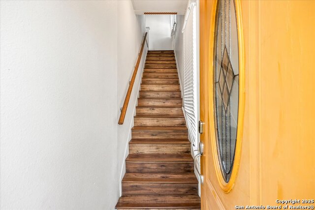 Image 22 of 46 For 302 Lamar  