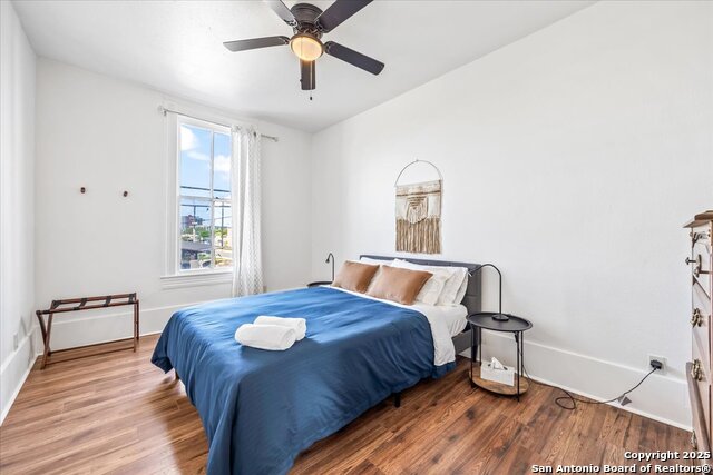 Image 33 of 46 For 302 Lamar  