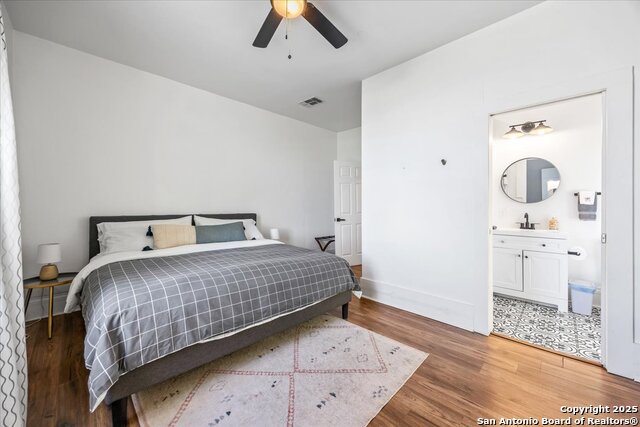 Image 37 of 46 For 302 Lamar  