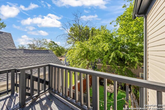 Image 40 of 46 For 302 Lamar  