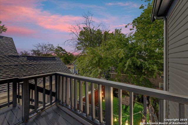 Image 44 of 46 For 302 Lamar  