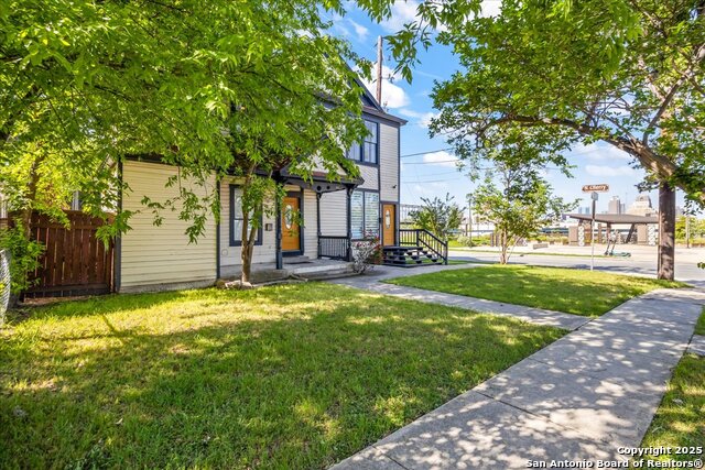 Image 45 of 46 For 302 Lamar  