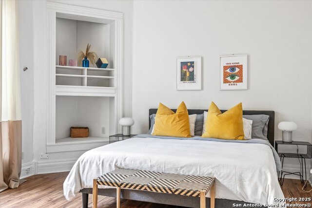 Image 6 of 46 For 302 Lamar  