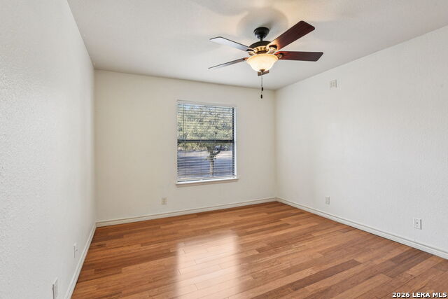 Image 11 of 20 For 11520 Huebner  504