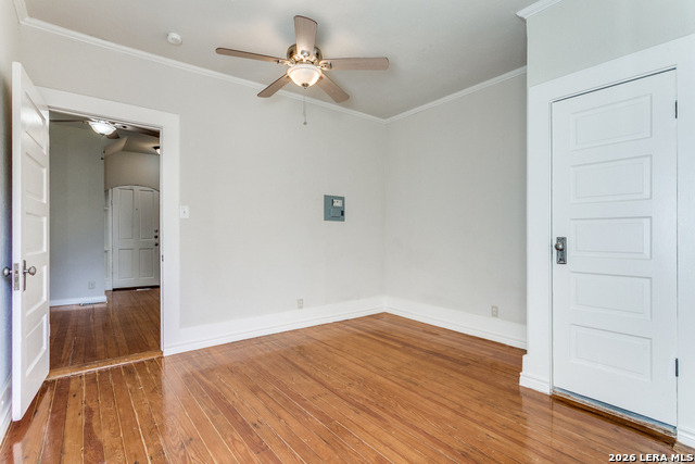 Image 4 of 13 For 130 Craig E