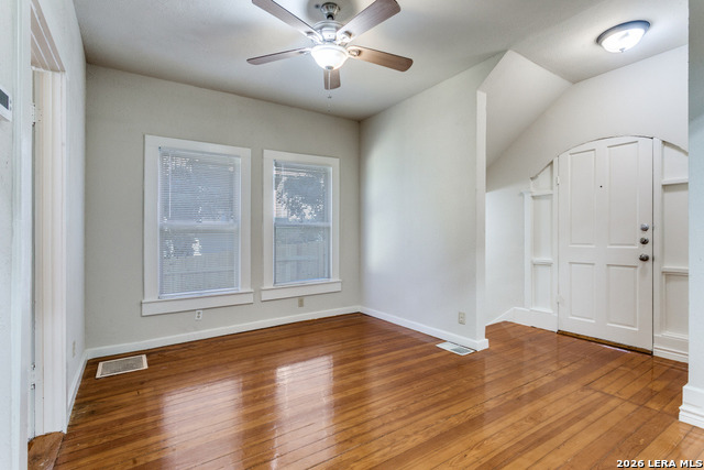 Image 5 of 13 For 130 Craig E