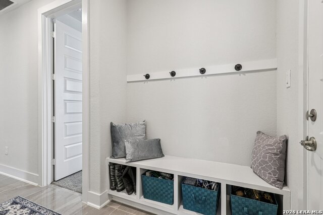 Listing photo id 19 for 156 Moon  