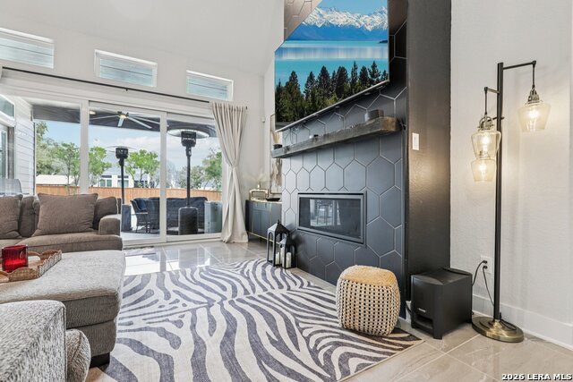 Listing photo id 5 for 156 Moon  