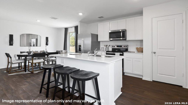 Image 10 of 39 For 16083 Mahogany Way