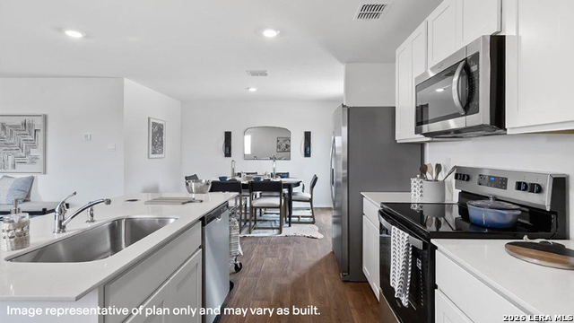 Image 11 of 39 For 16083 Mahogany Way