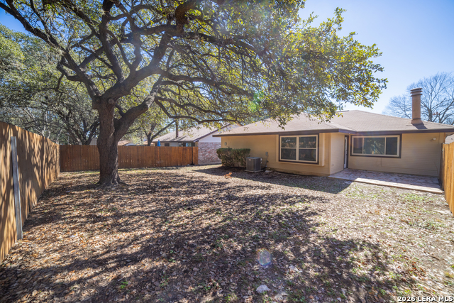 Listing photo id 14 for 9519 Brook Green