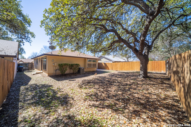 Listing photo id 15 for 9519 Brook Green