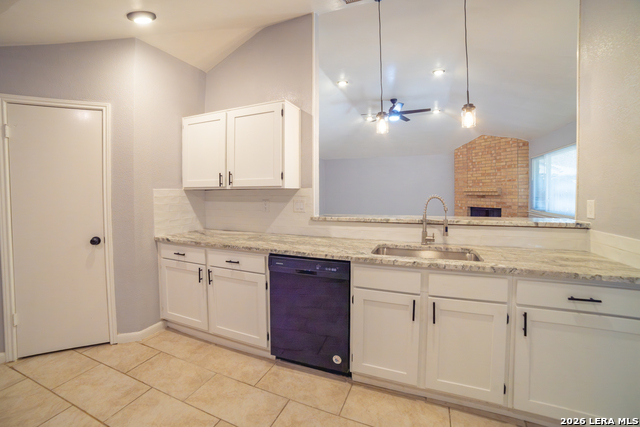 Listing photo id 7 for 9519 Brook Green