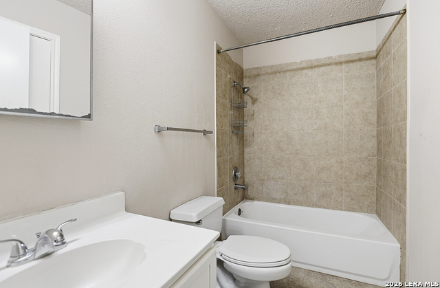 Image 17 of 20 For 9918 Kelton Dr