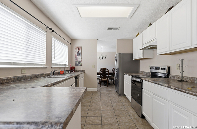 Image 9 of 20 For 9918 Kelton Dr