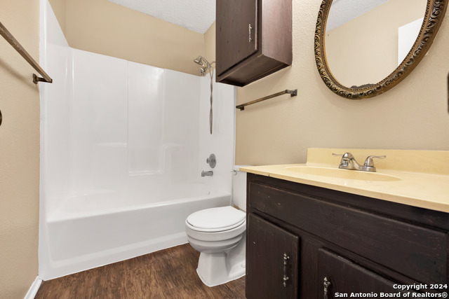 Image 8 of 14 For 6427 Ridge Place