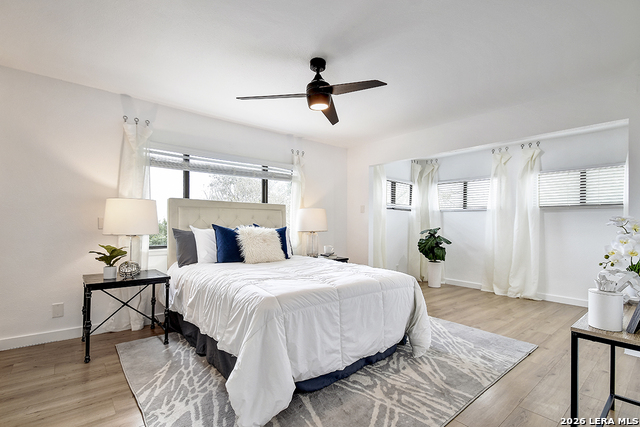 Image 16 of 32 For 568 Quill Dr W