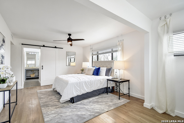 Image 17 of 32 For 568 Quill Dr W