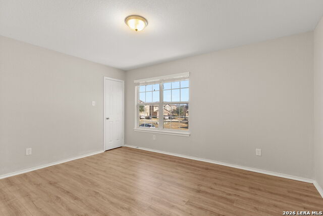 Image 19 of 26 For 10919 Almond Crest