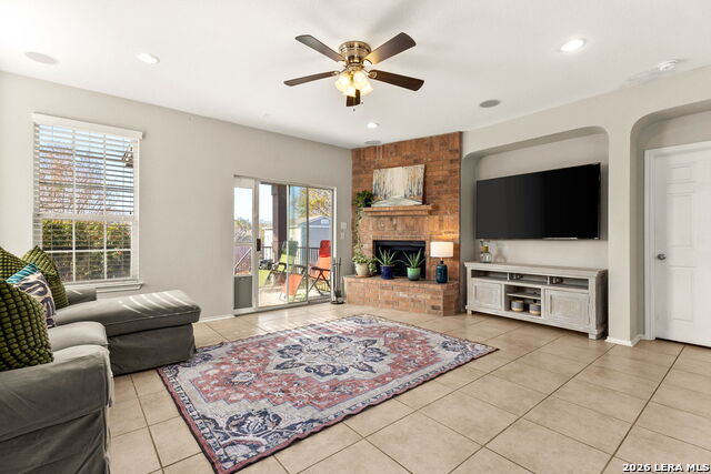 Image 9 of 26 For 10919 Almond Crest