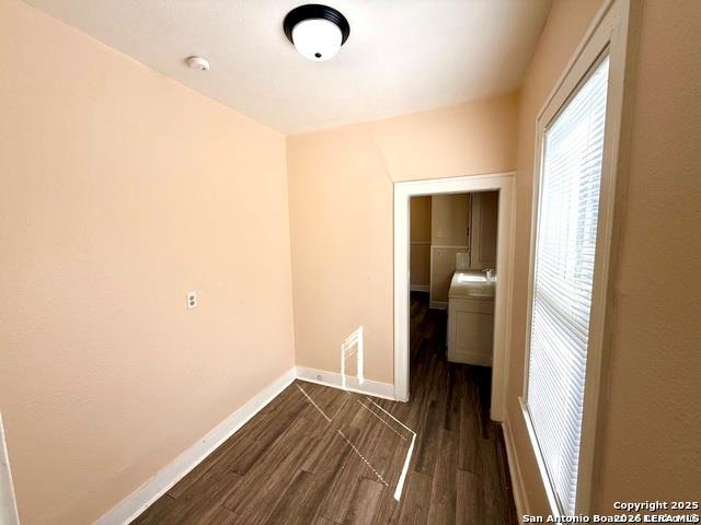 Image 7 of 18 For 411 Canton  