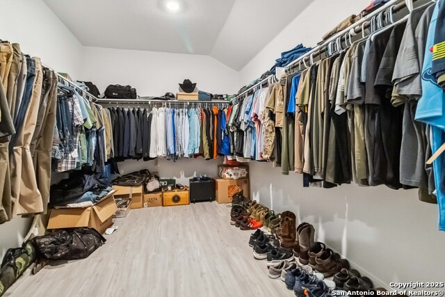 Image 17 of 25 For 14702 Somerset Mill