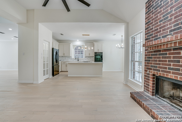 Image 16 of 39 For 1419 Blackbird