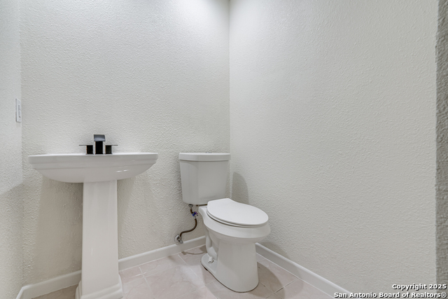 Image 20 of 39 For 1419 Blackbird