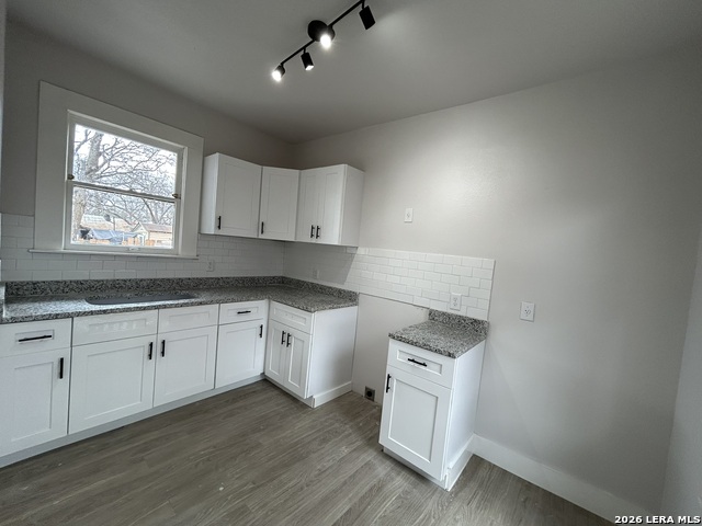 Image 10 of 14 For 329 Hot Wells  R