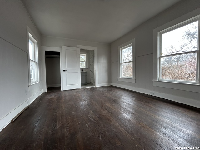 Image 7 of 14 For 329 Hot Wells  R