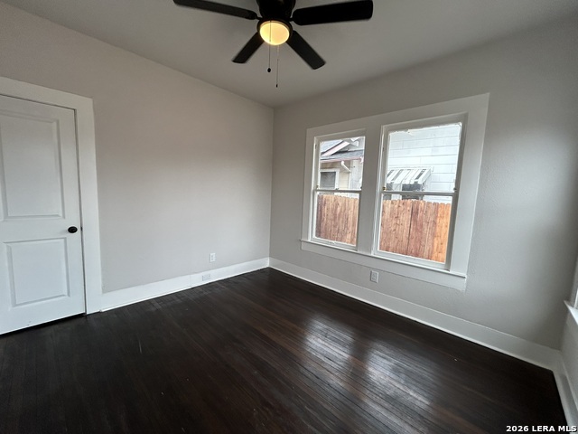 Image 14 of 28 For 329 Hot Wells  Front Unit