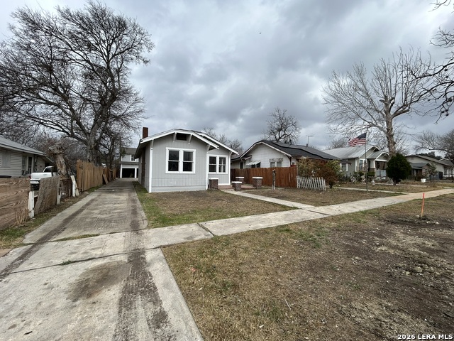 Image 20 of 28 For 329 Hot Wells  Front Unit