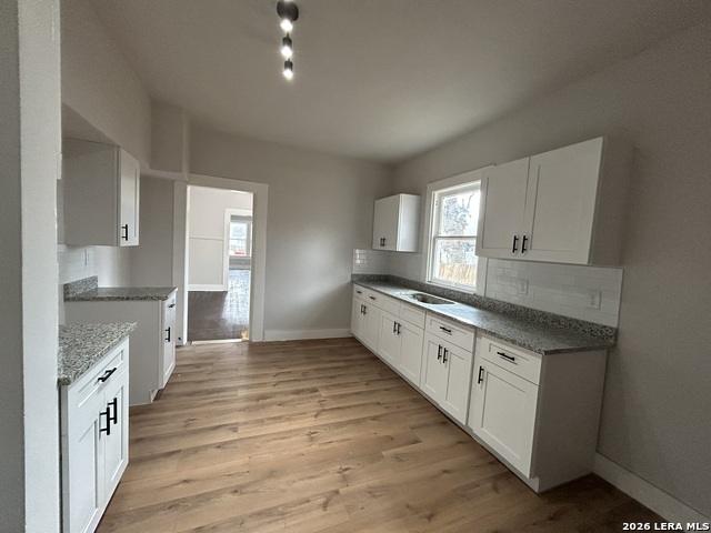 Image 26 of 28 For 329 Hot Wells  Front Unit