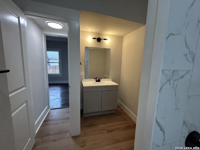 Image 15 of 17 For 329 Hot Wells