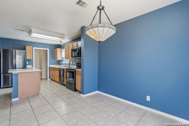 Image 12 of 31 For 7443 Saddle Bend