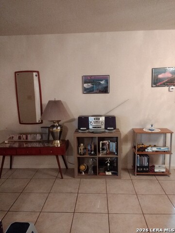 Image 11 of 52 For 137 Bluebonnet N