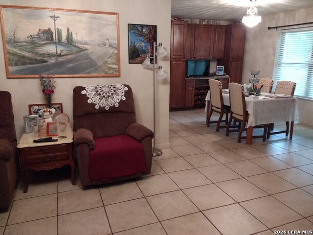 Image 14 of 52 For 137 Bluebonnet N