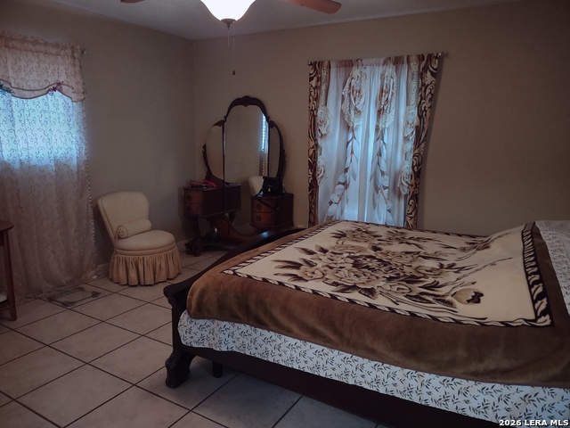 Image 21 of 52 For 137 Bluebonnet N