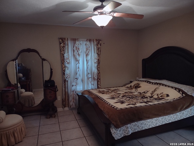 Image 22 of 52 For 137 Bluebonnet N