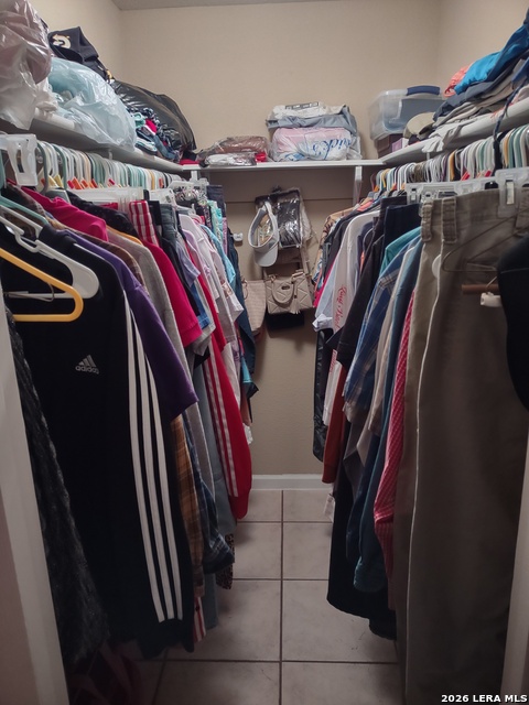 Image 23 of 52 For 137 Bluebonnet N