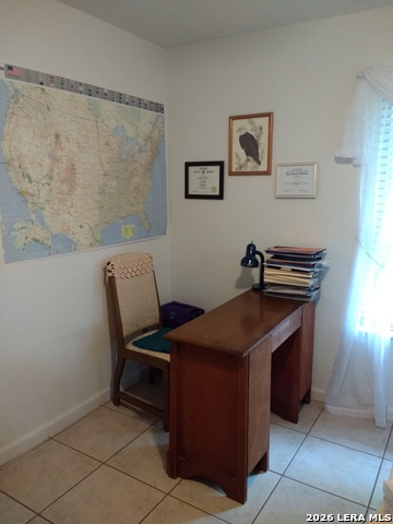 Image 28 of 52 For 137 Bluebonnet N