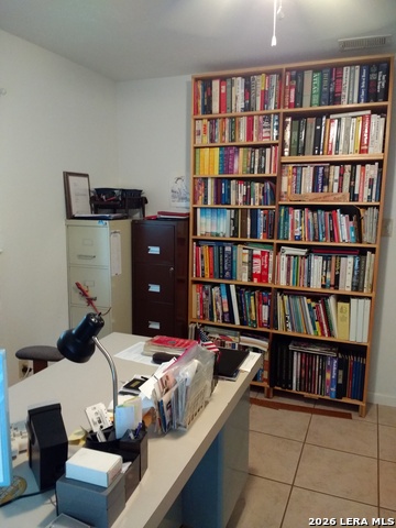 Image 30 of 52 For 137 Bluebonnet N