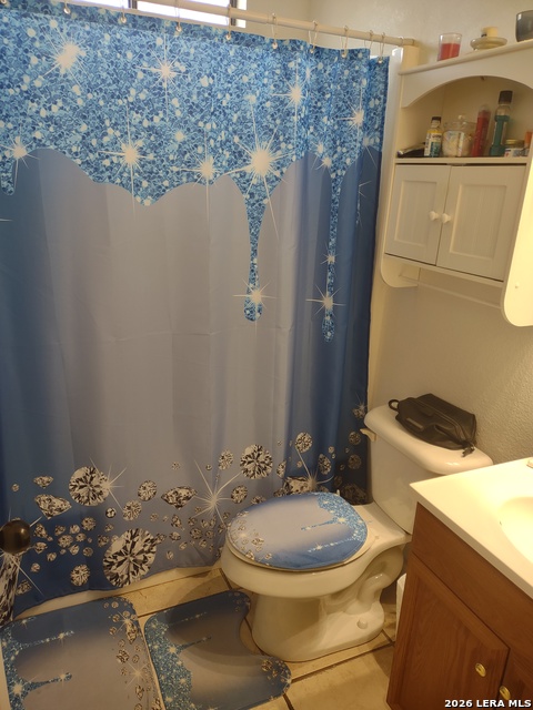 Image 32 of 52 For 137 Bluebonnet N