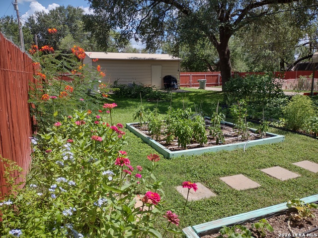 Image 43 of 52 For 137 Bluebonnet N