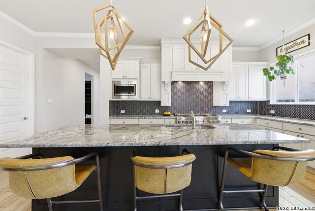 Image 11 of 79 For 4111 Andito  