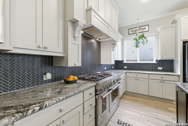 Image 15 of 79 For 4111 Andito  