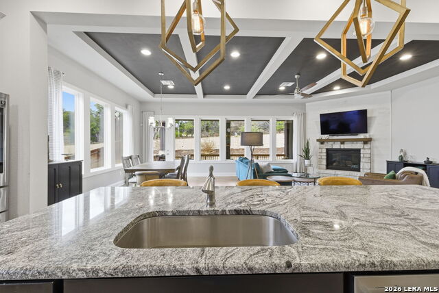 Image 18 of 79 For 4111 Andito  